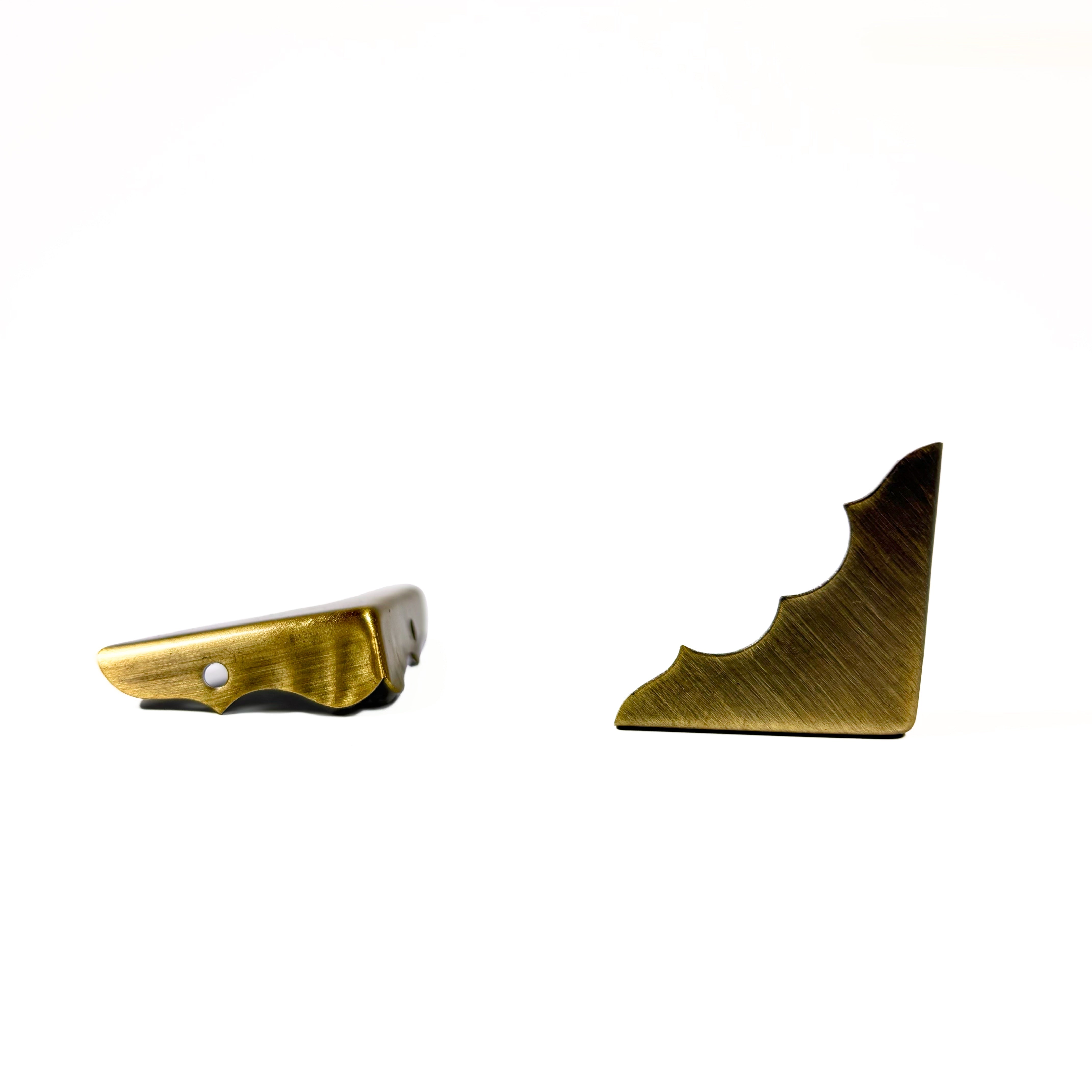 Decorative Corners 7/16 By 1-1/4 Inch Antique Solid Brass 4 Pack