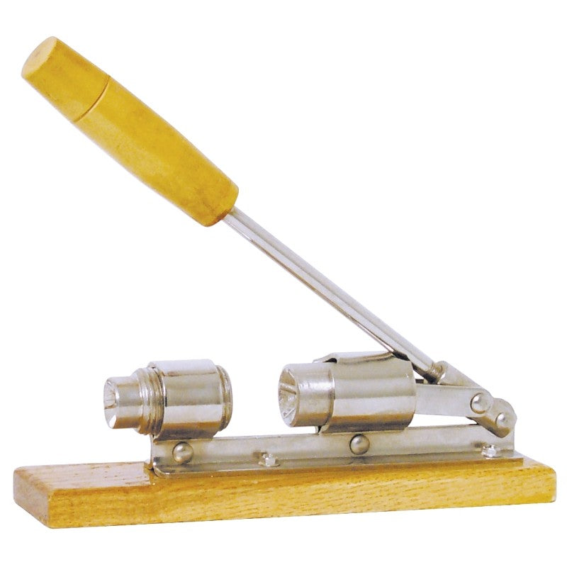 Duke Pecan 0100 Nut Cracker